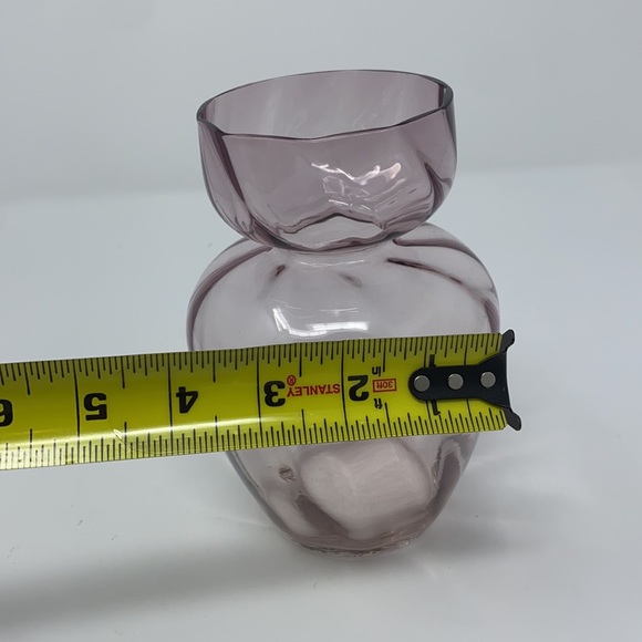 Vintage Lavendar Glass Vase - Picture 8 of 10